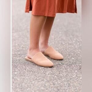 TOMS JADE HONEY‎ LEATHER MULE SLIDE SANDALS SIZE 8